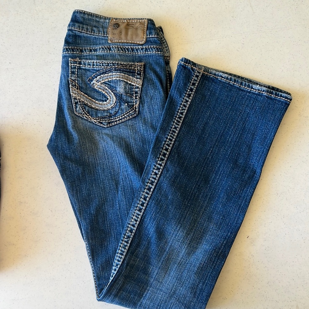 Tuesday slivers jeans.